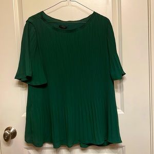 Brand New (with tags) Womens Ann Taylor pleated top - dark green size L
